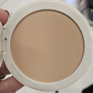 NIB Farmasi Pressed BB Foundation Powder 02 Warm Light w/Mirror .42 oz